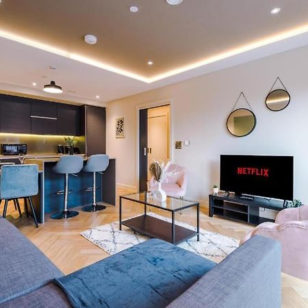 Exquisite Central York Abode Sleeps 6! ภายนอก รูปภาพ
