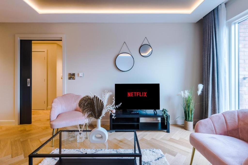 Exquisite Central York Abode Sleeps 6! ภายนอก รูปภาพ