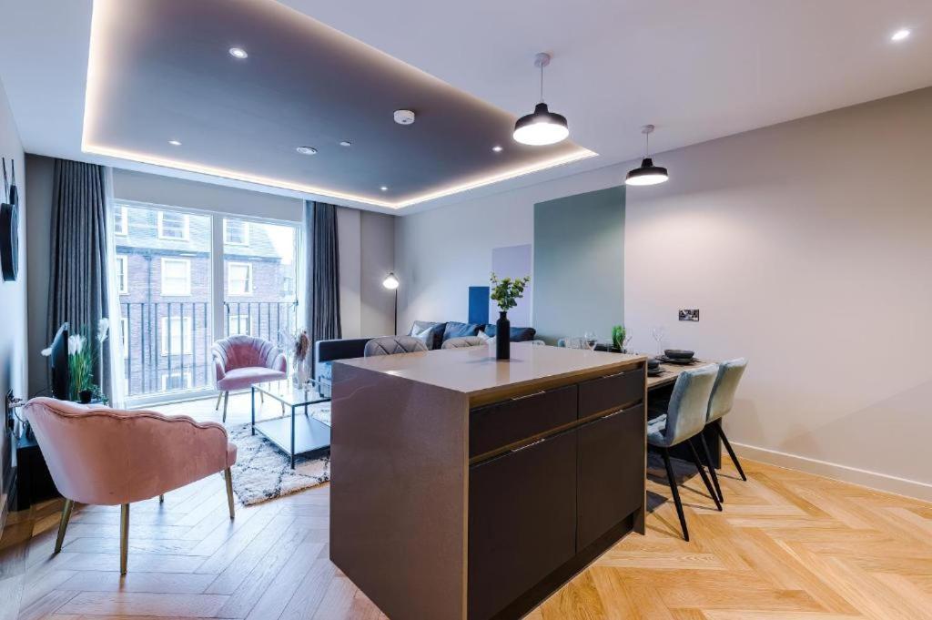 Exquisite Central York Abode Sleeps 6! ภายนอก รูปภาพ