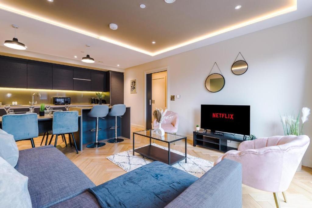Exquisite Central York Abode Sleeps 6! ภายนอก รูปภาพ