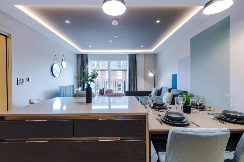 Exquisite Central York Abode Sleeps 6! ภายนอก รูปภาพ